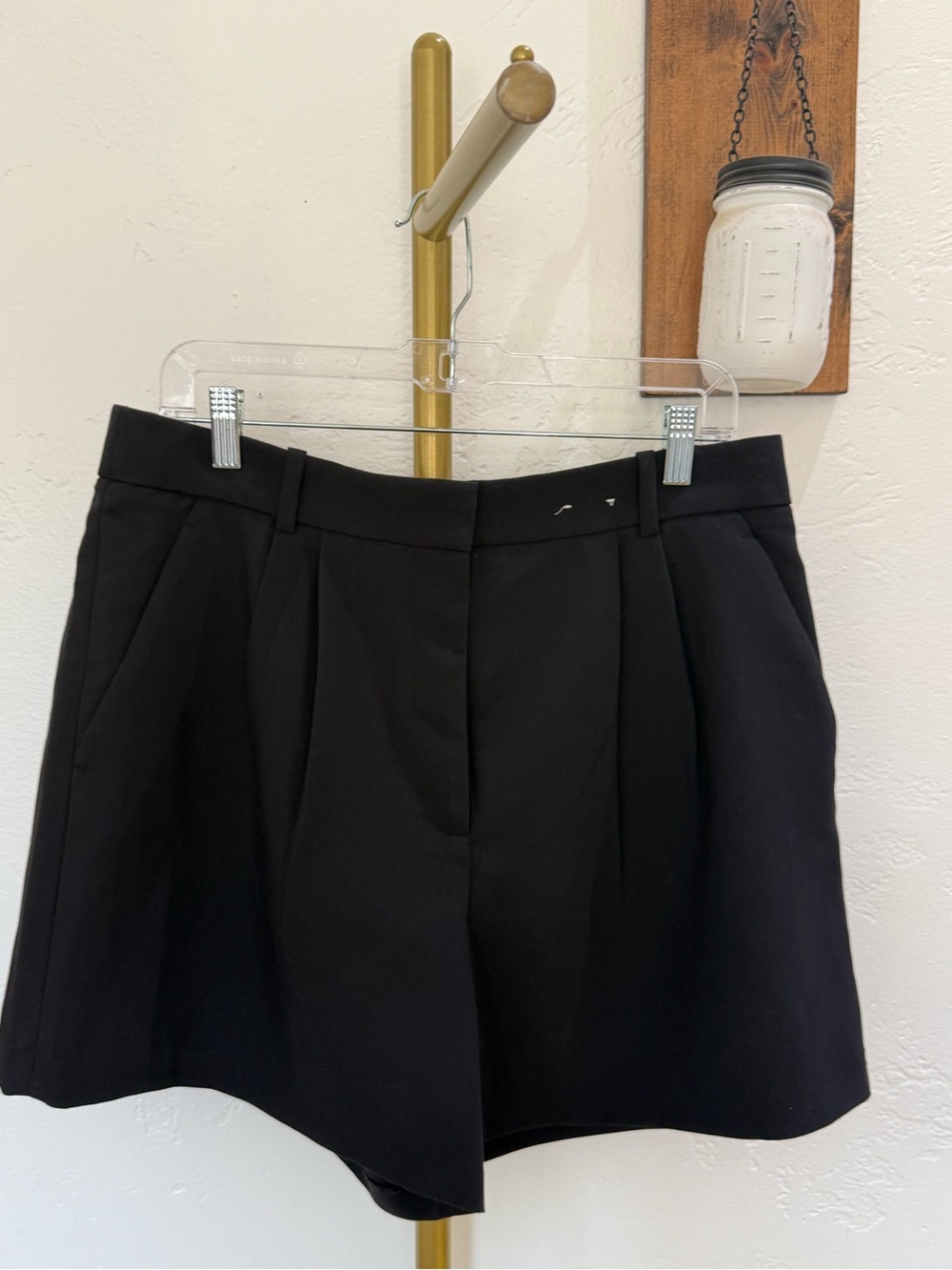 Abercrombie & Fitch Black High-Waist Pleated Shorts